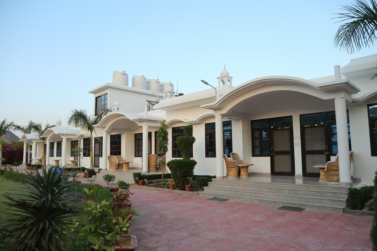 Gulmohar Sariska Resort Bairāt Eksteriør bilde